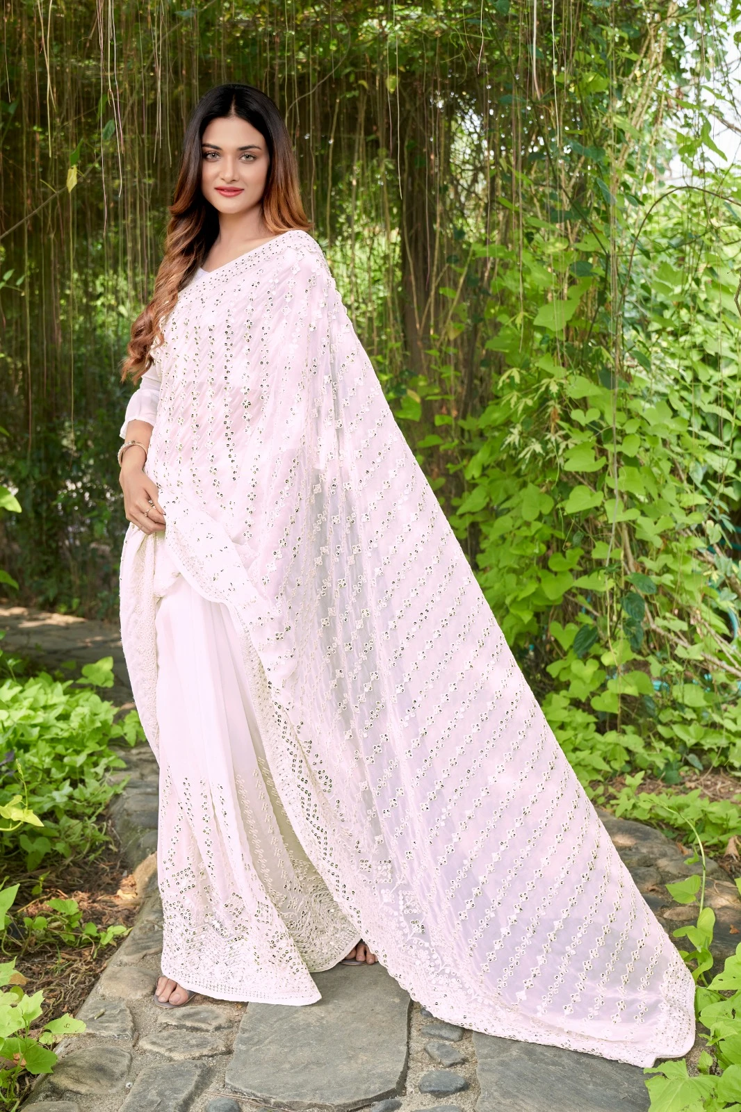 Vardan Ethnic White Tone 3 Georgette Wholesale Fancy Saree — Wholesale Sarees, MPA wholesale from Surat — Photo 2